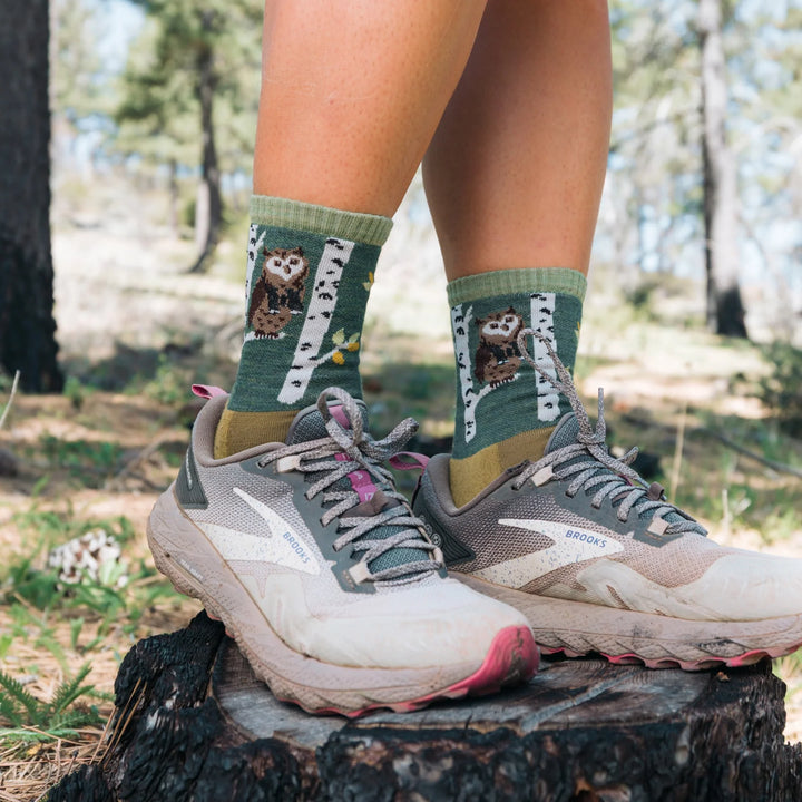 Darn Tough - 5001 Women's Critter Club Micro Crew Lightweight Hiking Sock - Owl Green