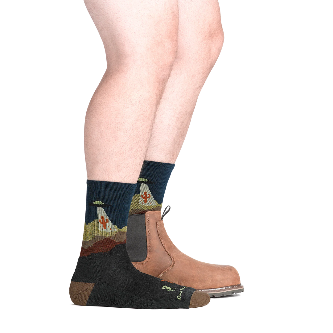 Darn Tough - 5051 Men's Micro Crew Spaced Out Lightweight Hiking Sock - Charcoal