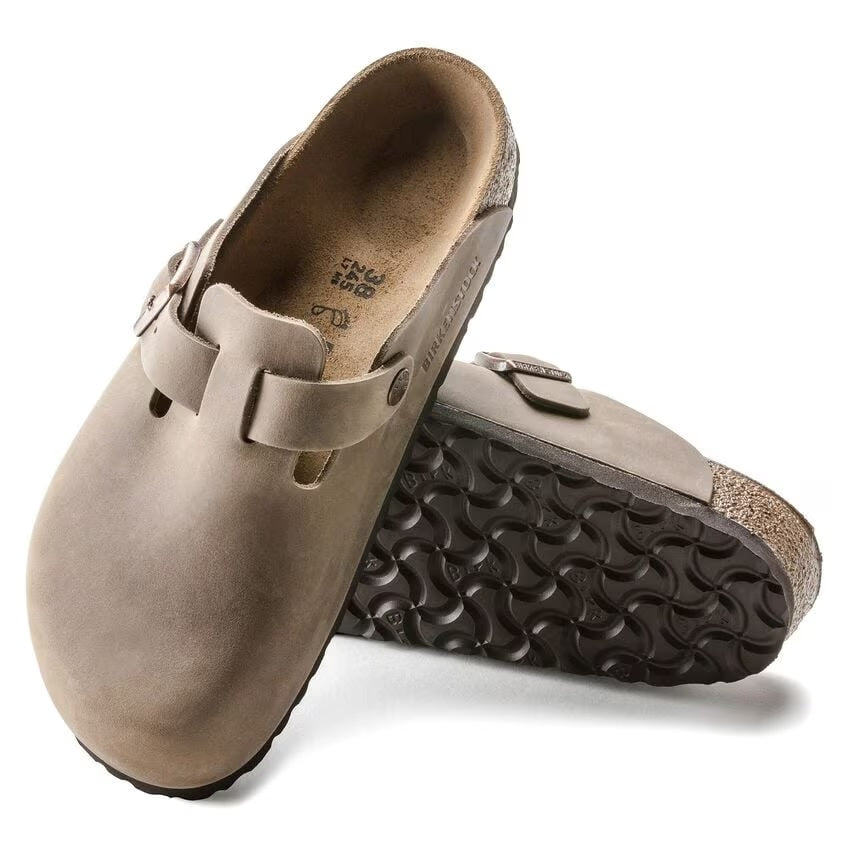 birkenstock tobacco brown oiled leather BUCKLEY - catching oversized buckle accent Person Birkenstock Tobacco Oiled Leather