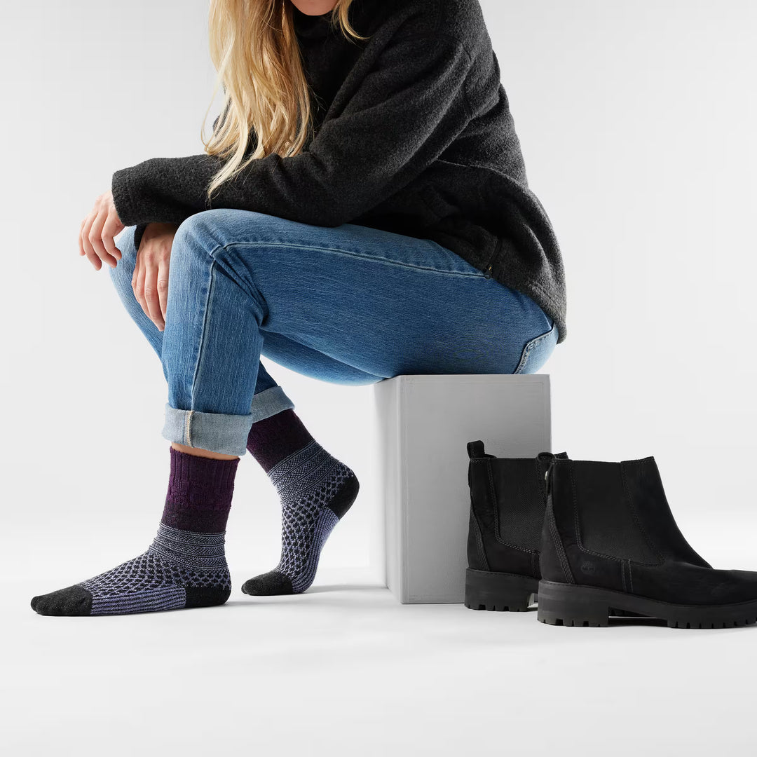 Smartwool - Unisex Everyday Popcorn Cable Full Cushion Crew Socks - Chalk Violet