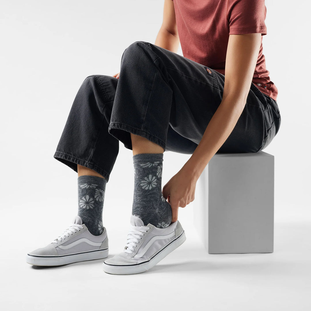Smartwool - Women's Everyday Floral Crew Socks - Medium Grey