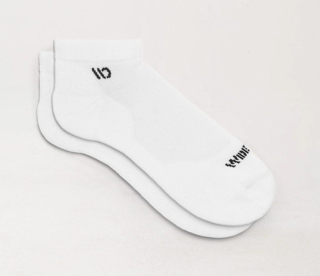 Wide Open - 9000 Men's Solid Cushioned No Show Socks- White